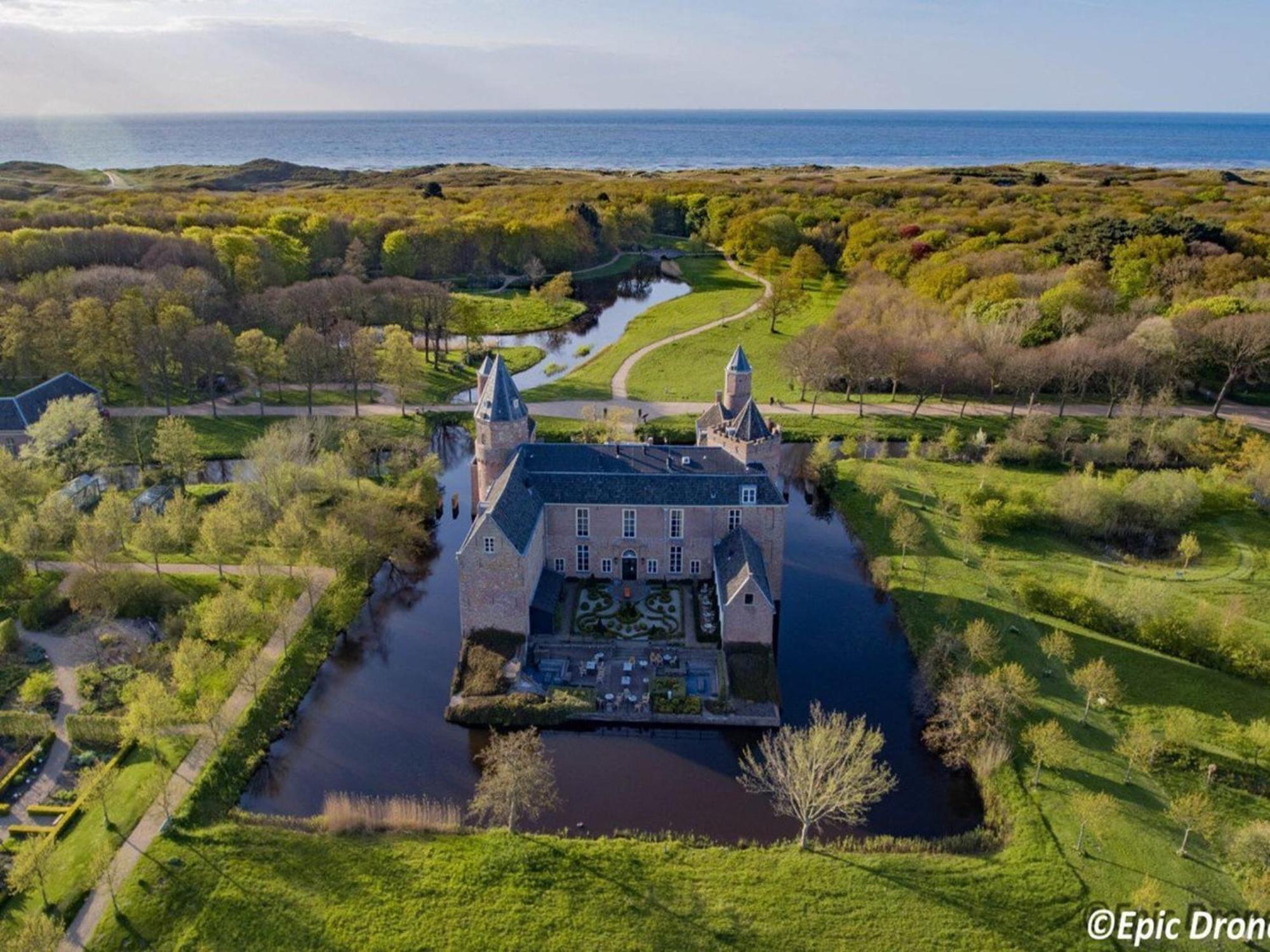 Pleasaing Holiday Home In Oostkapelle Near Centre エクステリア 写真